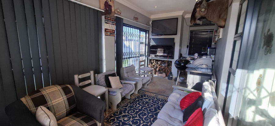 To Let 3 Bedroom Property for Rent in Sonkring Western Cape